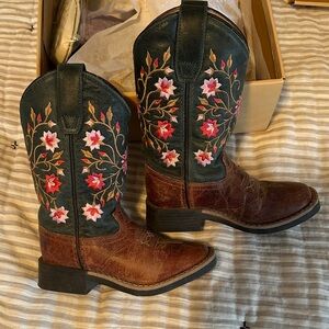 Floral Embroidered Kids Boots